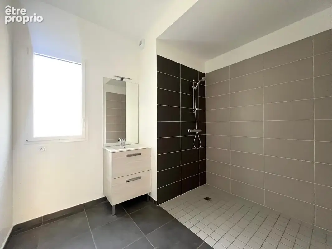 T4 en rez-de-jardin avec terrasse et jardin   Confort et prestations de qualitél - photo 10