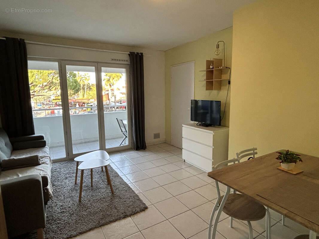 Appartement à VILLENEUVE-LOUBET
