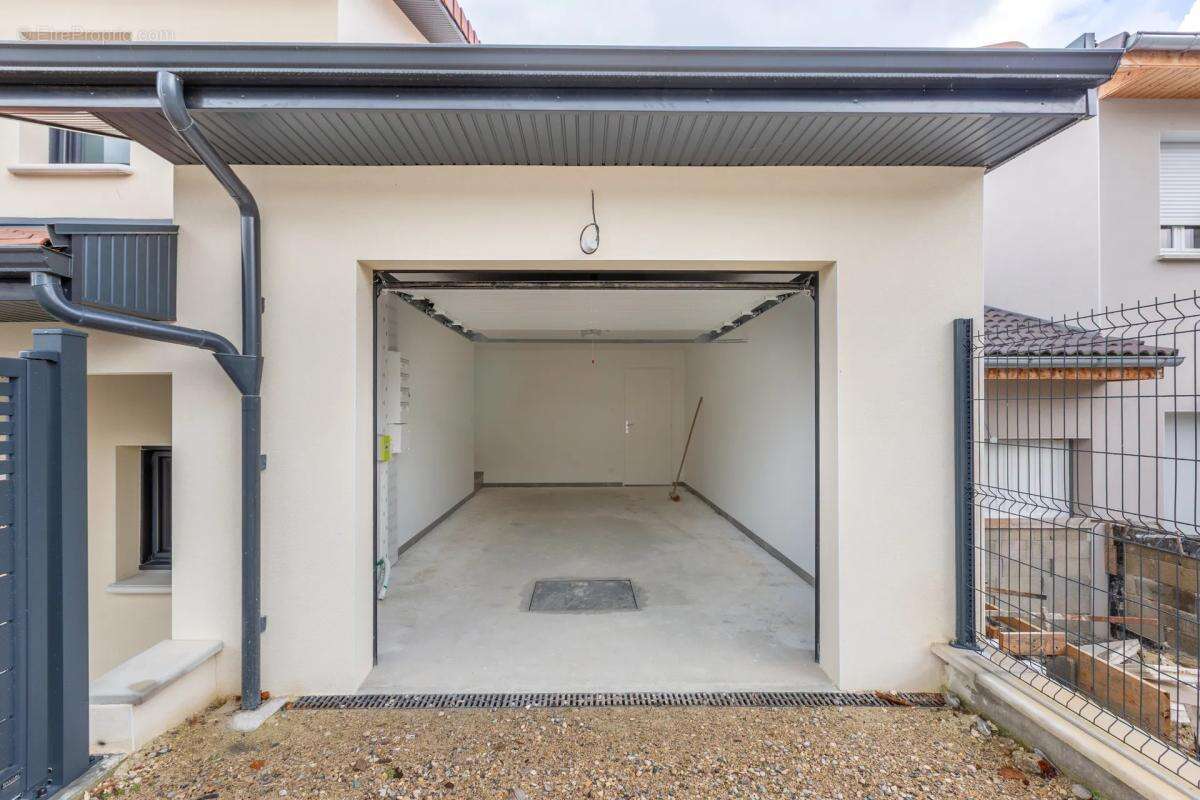 Maison à BOURGOIN-JALLIEU