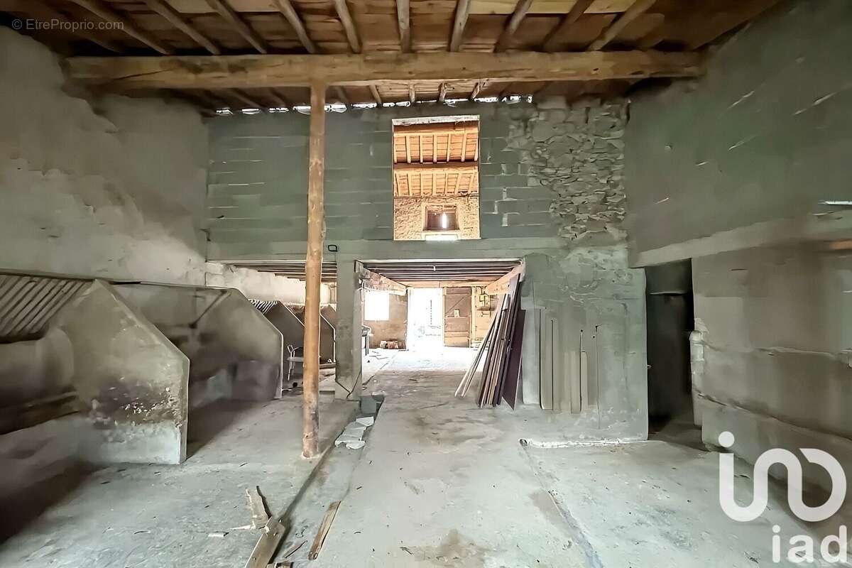 Maison 494 m² à Roquefeuil  - photo 3