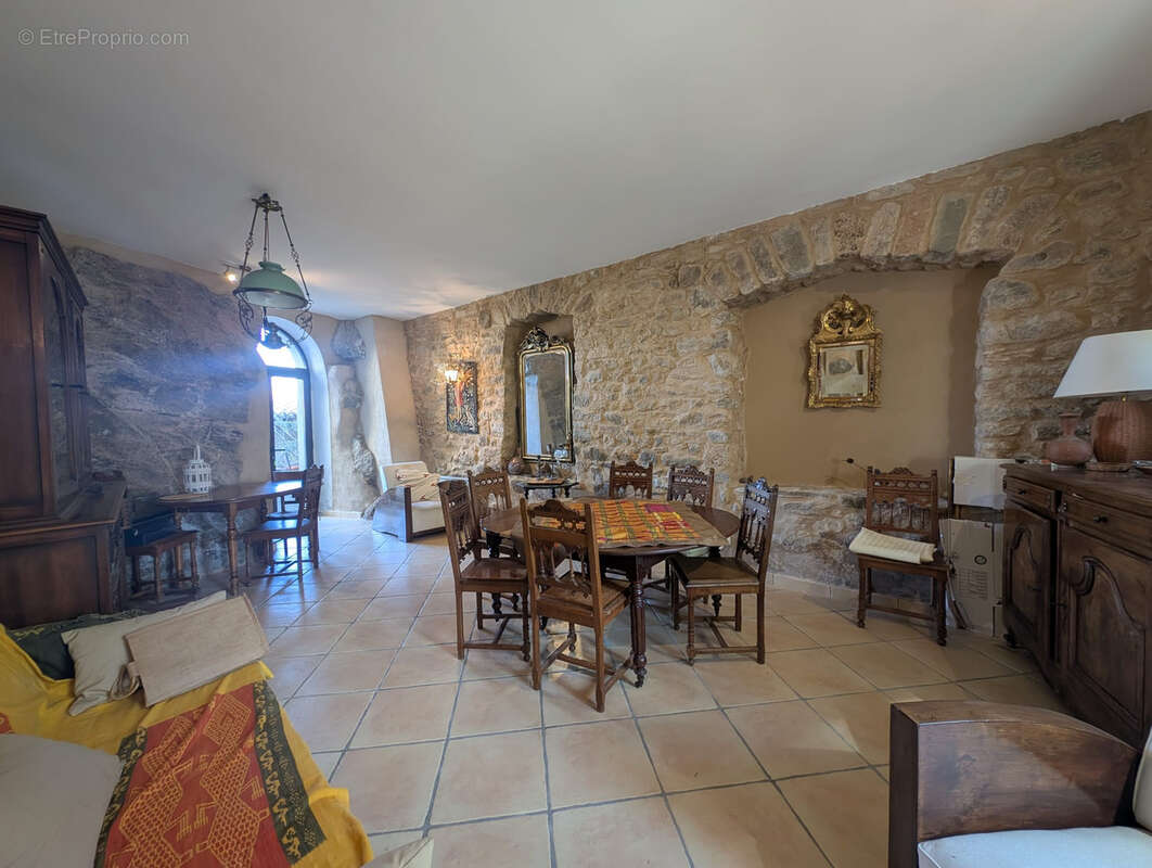 Maison à COMIGNE