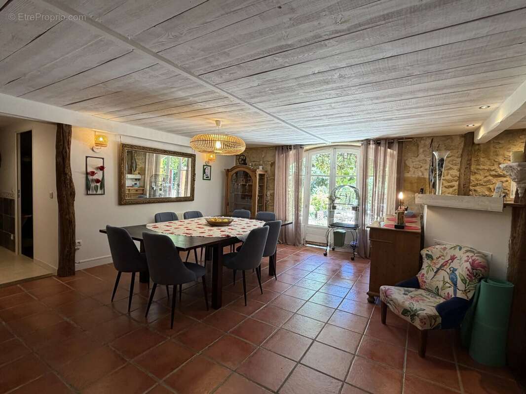Maison de caractère avec gite indépendant, piscine et jardins, à quelques pas de Saint-Cyprien - photo 3