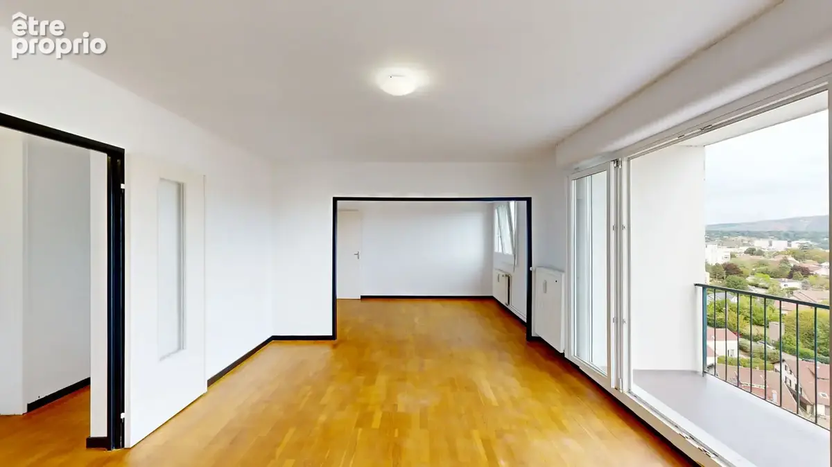 Appartement 4 pièces à vendre à Besançon - 10ème étage avec vue panoramique - photo 3