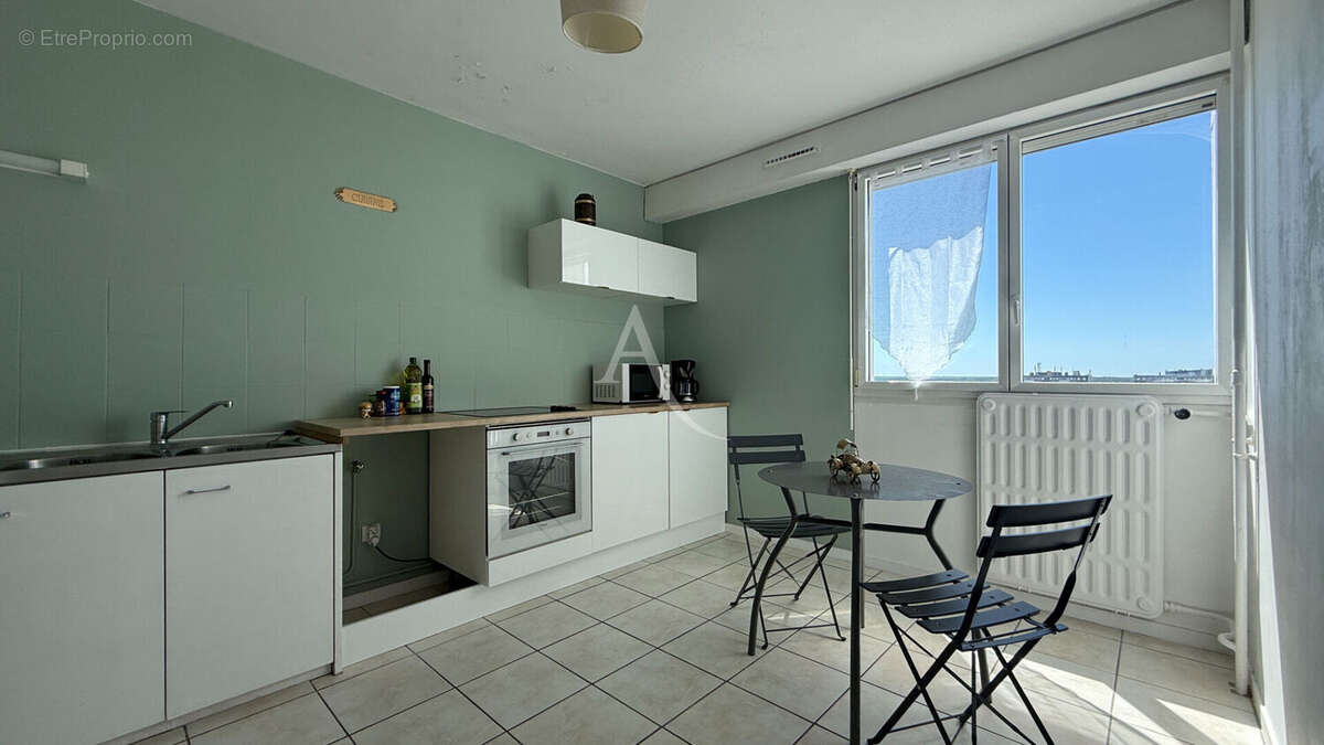 Appartement La Roche Sur Yon 2 pièce(s) 60 m2 - photo 2