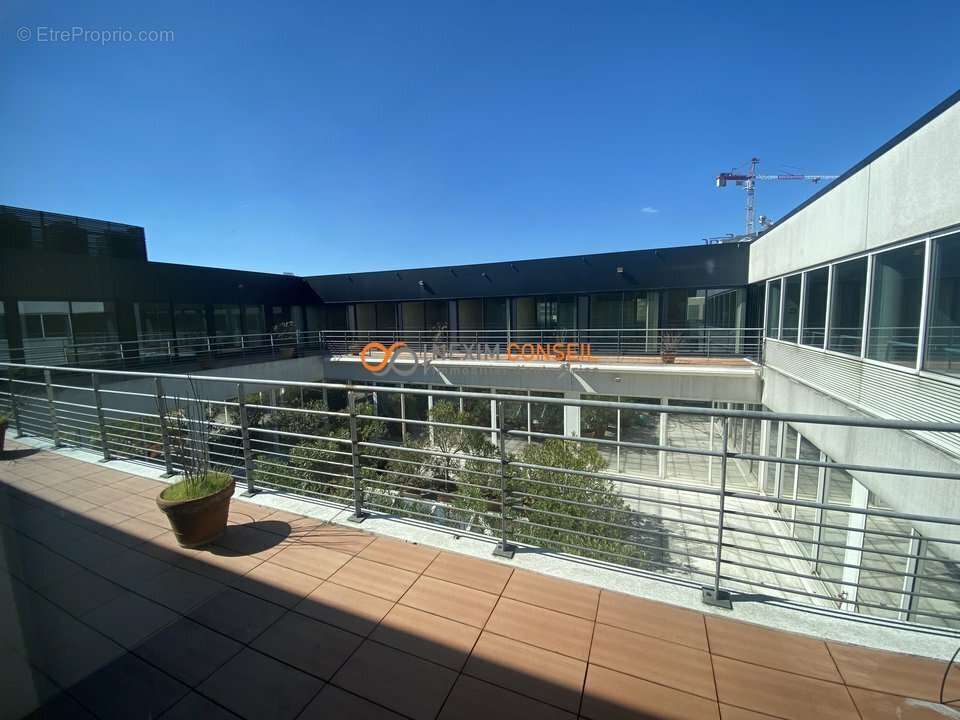 Commerce à SAINT-DENIS