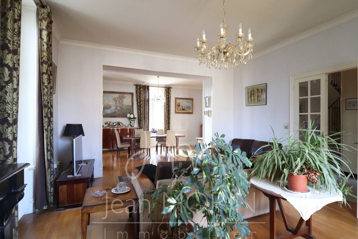 Maison à TOURNON-SUR-RHONE