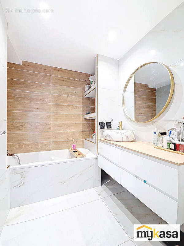 Appartement à PORT-DE-BOUC