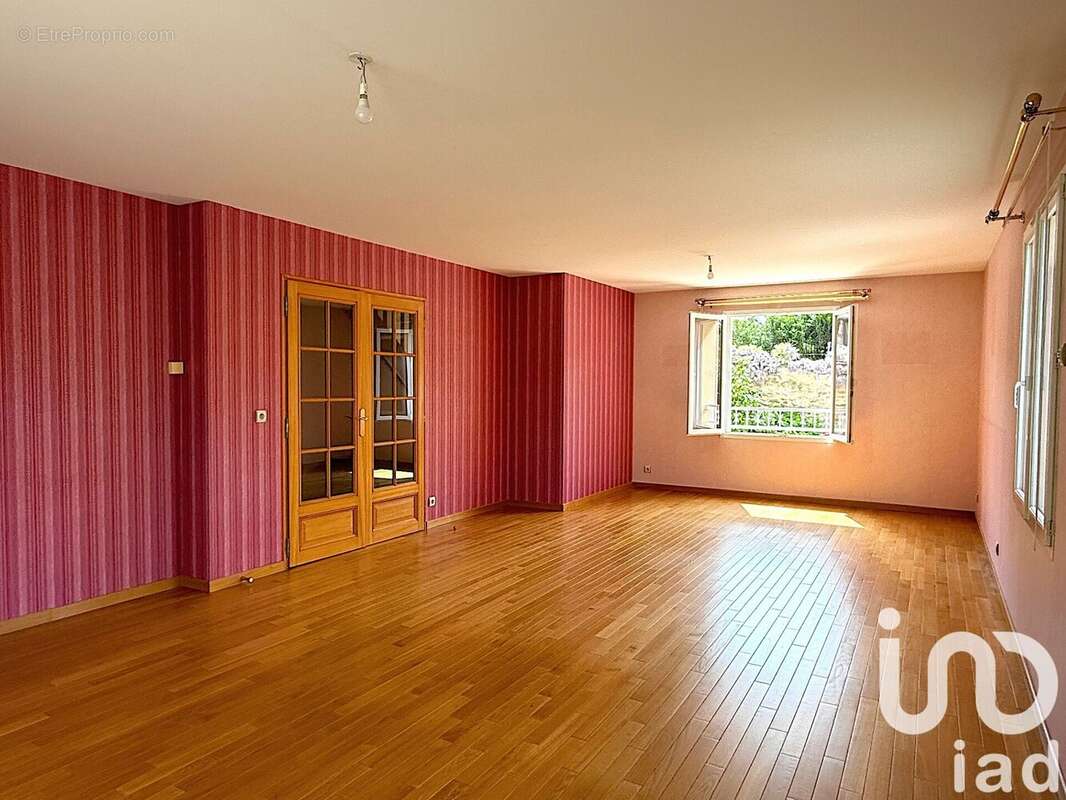 Photo 3 - Maison à LA QUEUE-LES-YVELINES