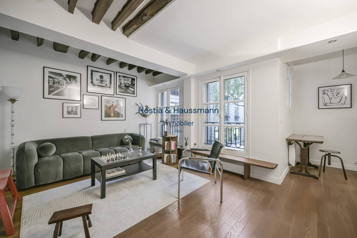 Appartement à PARIS-2E