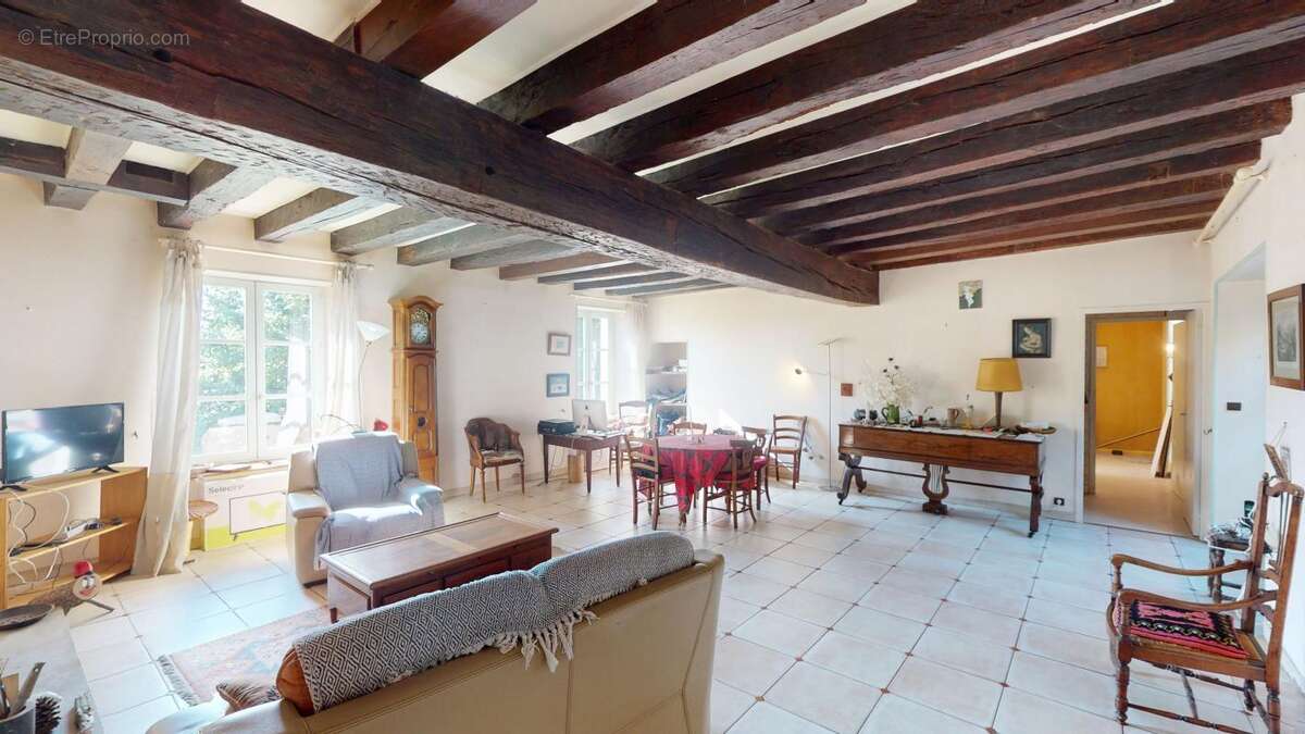 Maison à SURY-EN-VAUX