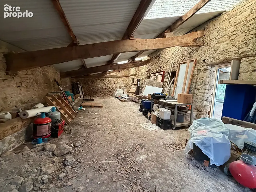 Grange a renover - tranquilite des lieux - fort potentiel - photo 6