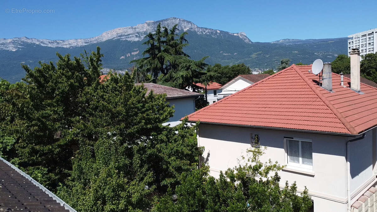Maison à ECHIROLLES