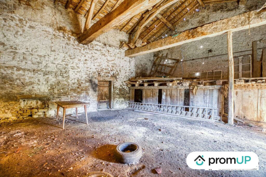 Maison à DOMPIERRE-LES-EGLISES