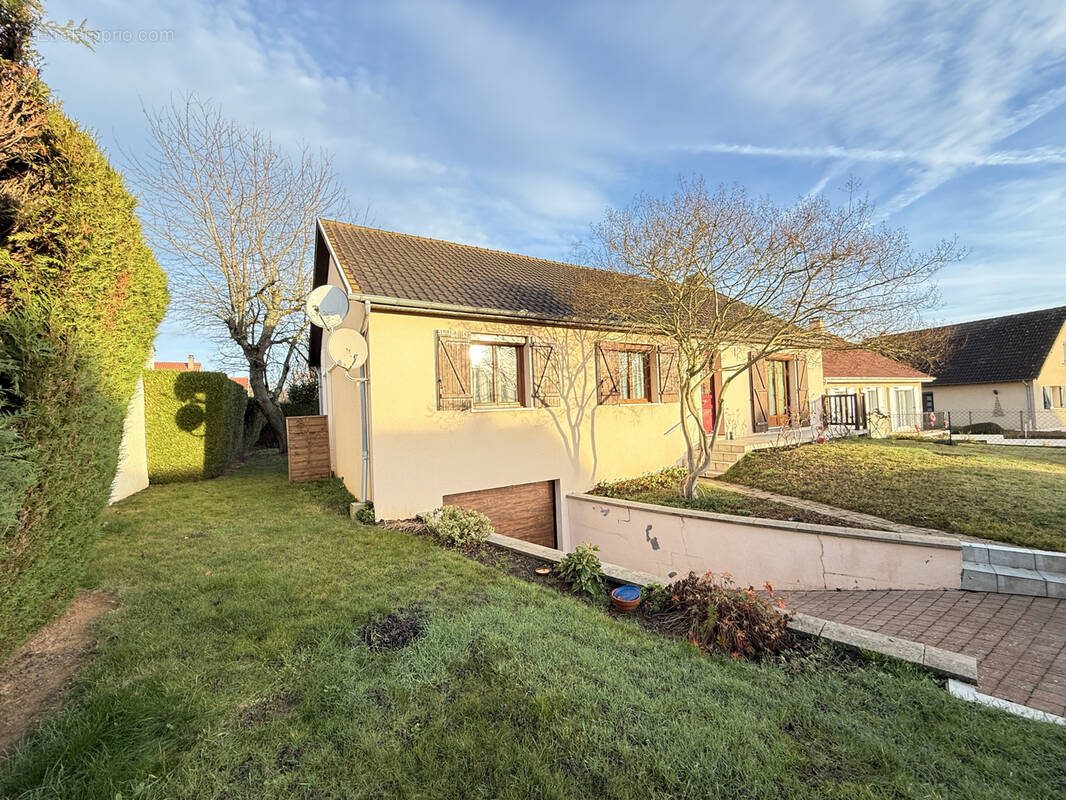 Maison à BARJOUVILLE