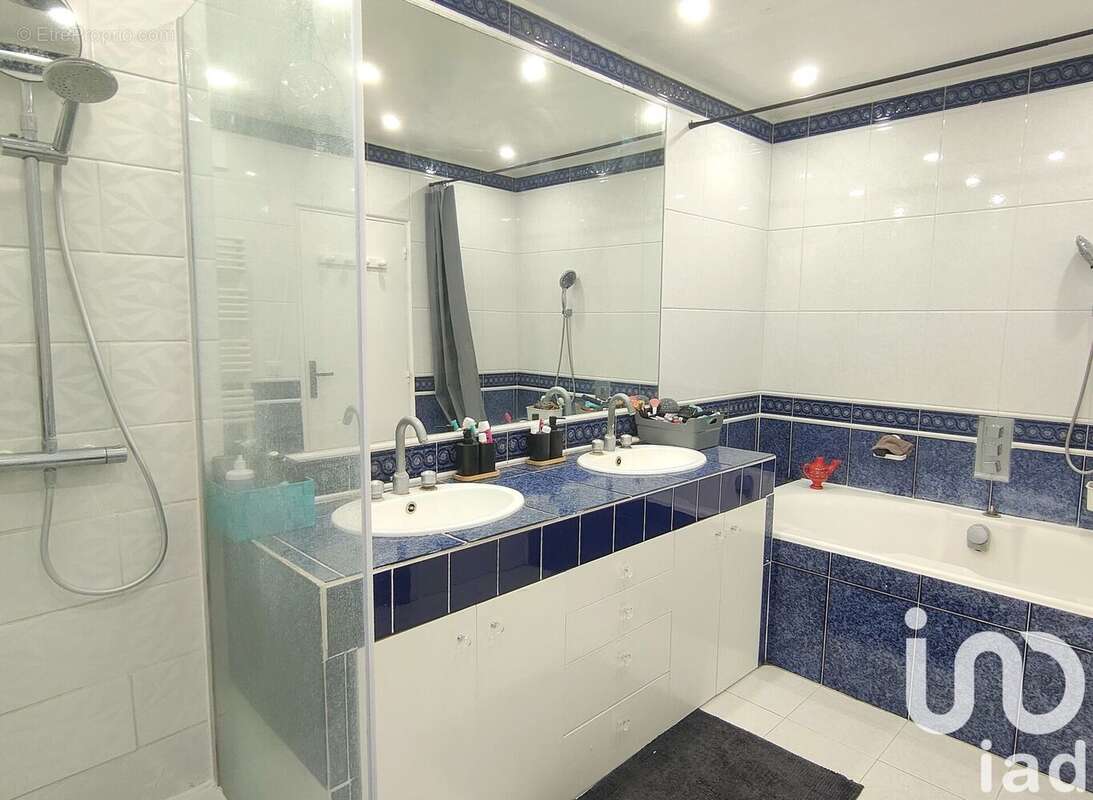 Photo 6 - Appartement à SAINT-ARNOULT-EN-YVELINES