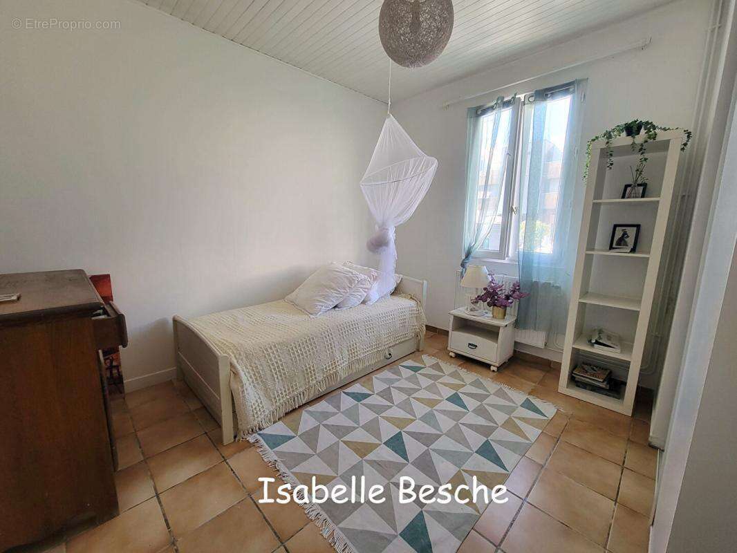 Très rare, maison familiale 3/4 chambres avec dépendance sur grande parcelle - proximité immédiate Bordeaux Bastide - photo 9