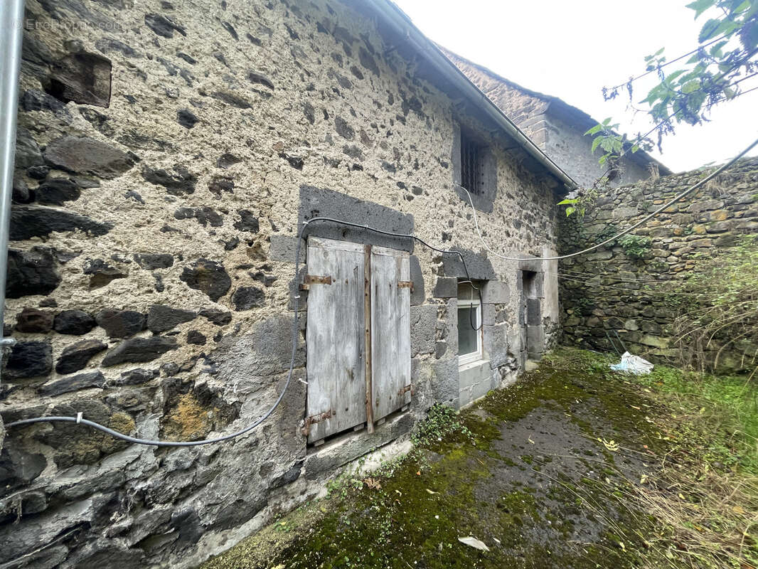 Maison à ROCHEFORT-MONTAGNE
