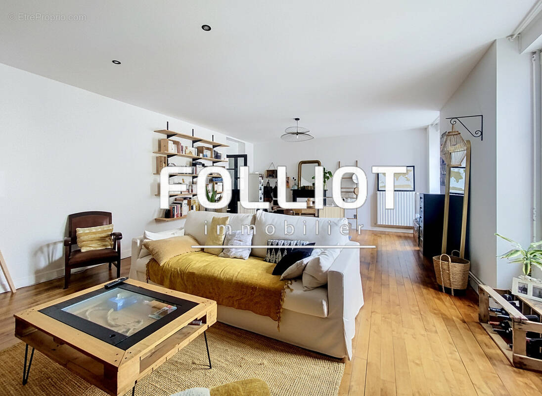 Appartement à FOUGERES