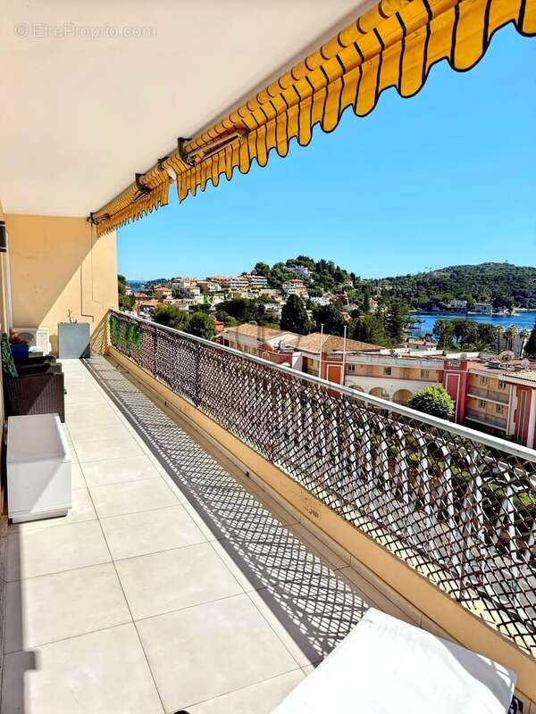 Appartement rénové de 2 chambres avec vue sur la mer - photo 7