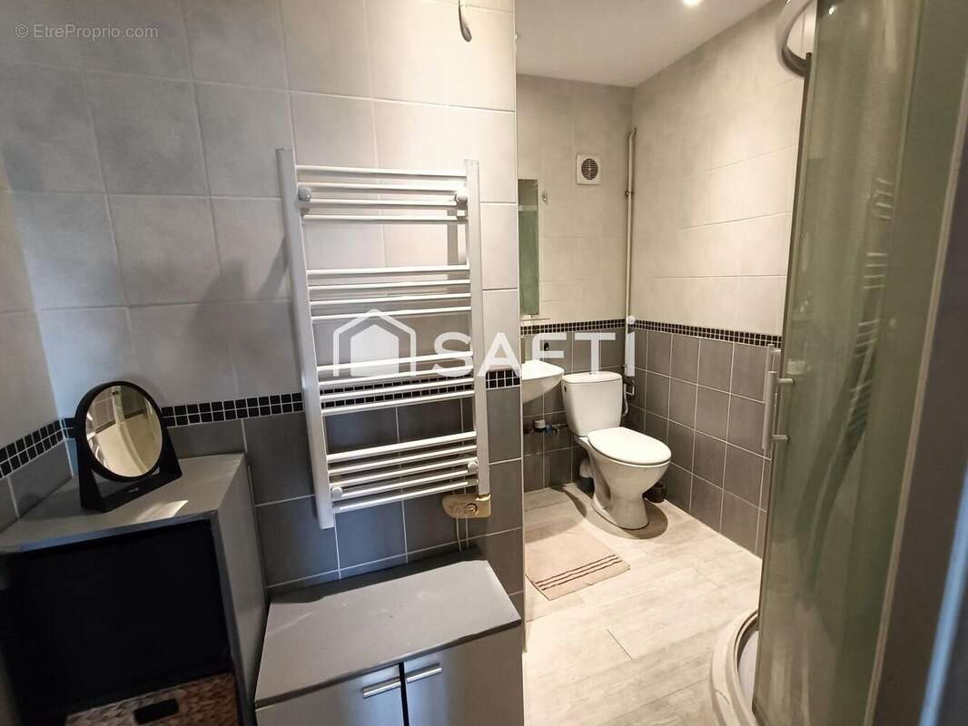 Photo 7 - Appartement à VILLEURBANNE