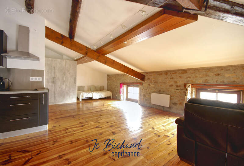 Appartement à MORNANT