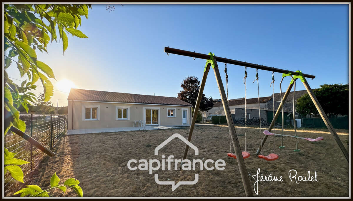 Maison à vendre 4 pièces 3 chambres Terrain 760 m² avec garage VILLIERS (86) - photo 2