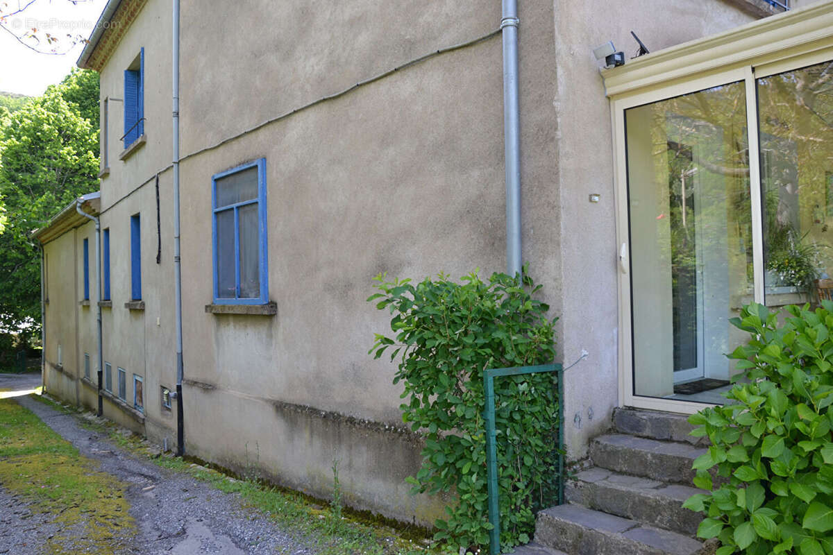 Courniou dans hameau maison  de 200m²  DPE  B avec 653 m² de terrain - photo 18