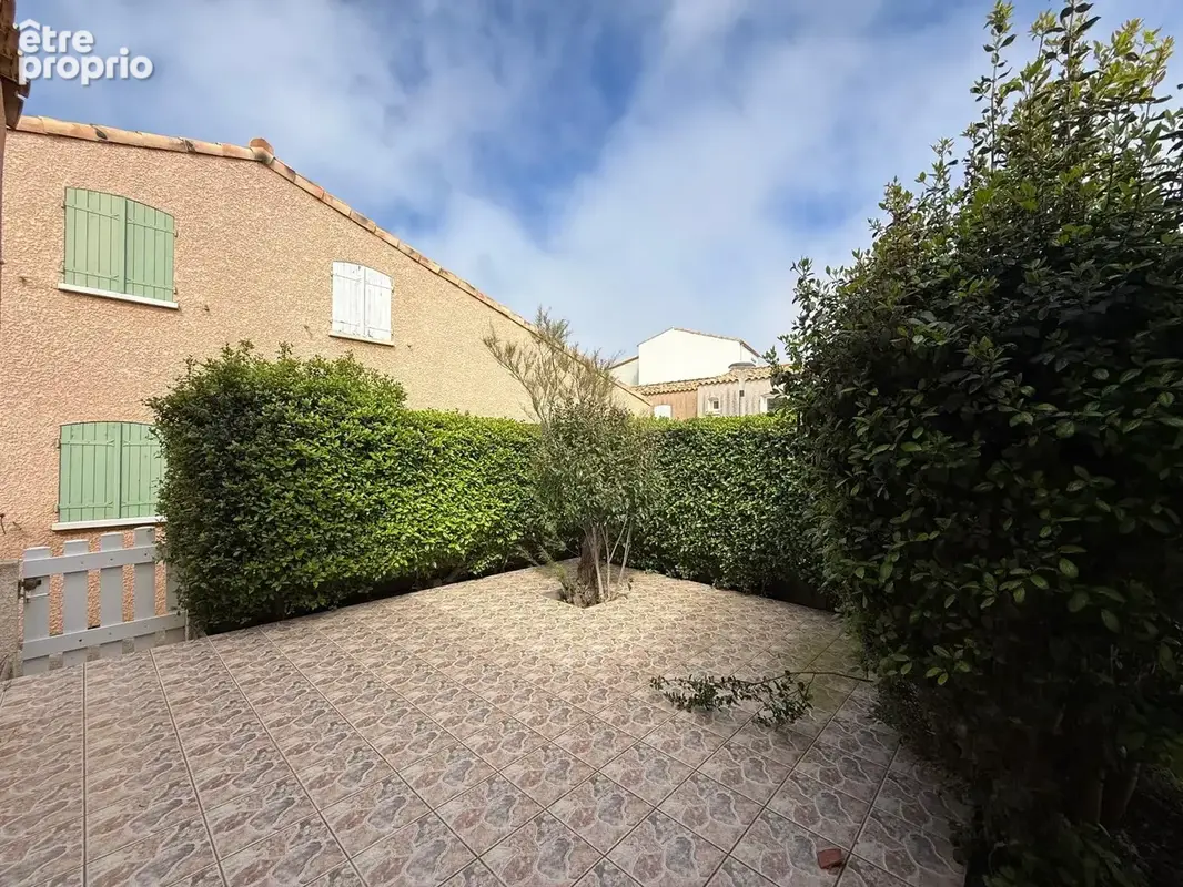Spécial investisseur-St Pierre la Mer Duplex T3 Plein Sud avec jardin, terrasse et place de parking. - photo 3