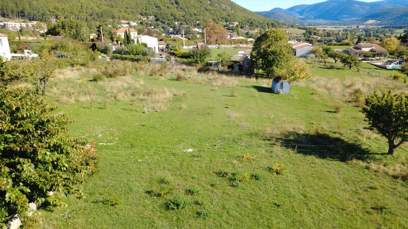 Terrain à BANON