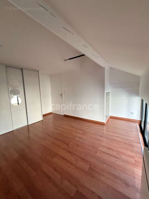 Dpt Val de Marne (94), à vendre CHAMPIGNY SUR MARNE appartement T4 de 62,24 m² - photo 9