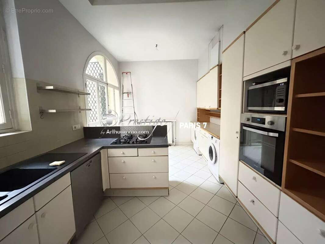 Appartement à PARIS-4E