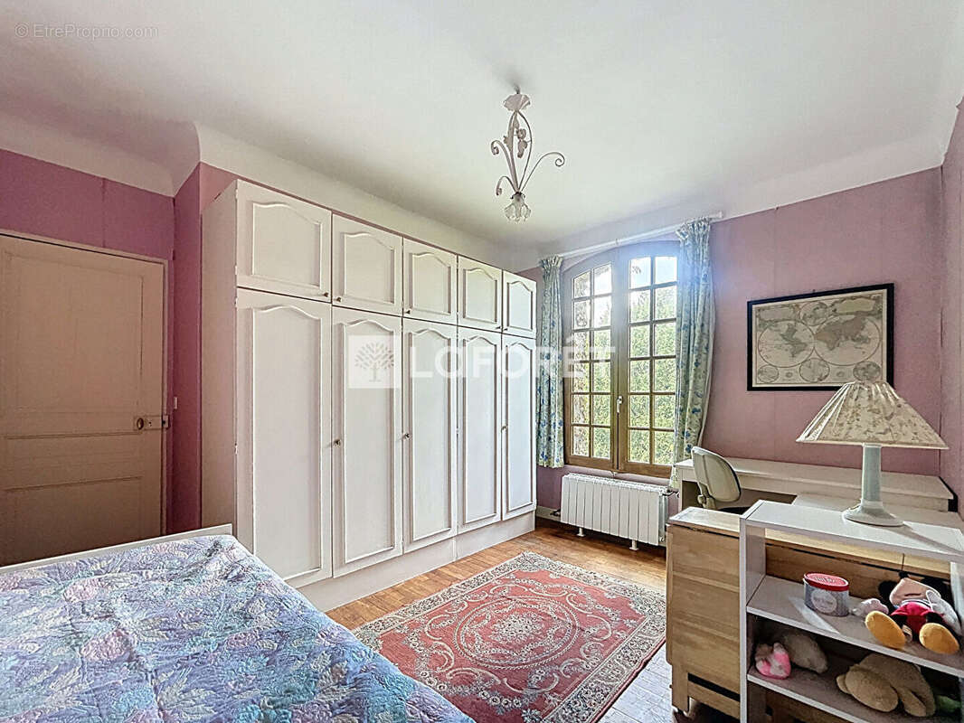 Maison à VERNEUIL-SUR-SEINE