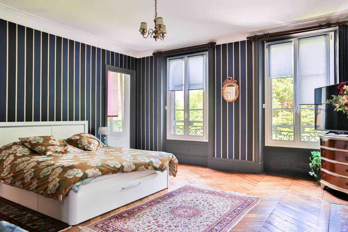 Photo 8 - Maison à BAILLY-ROMAINVILLIERS