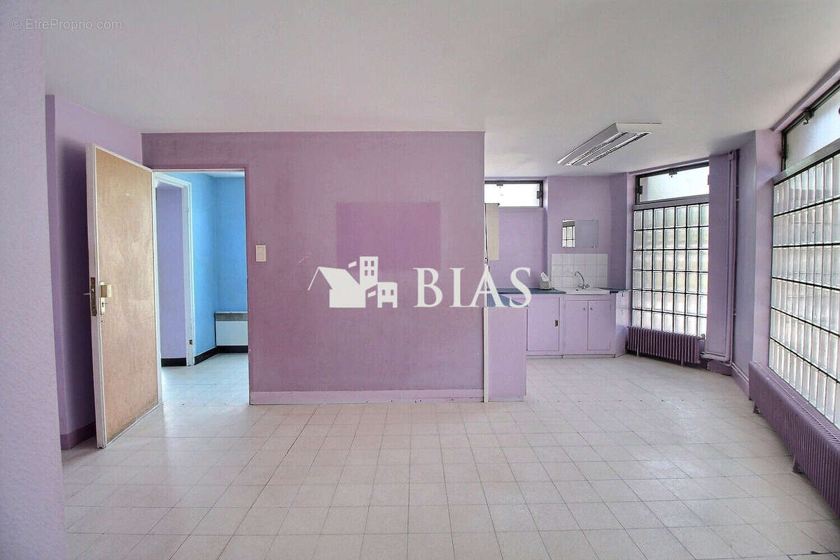 Commerce 285 m² à Le Petit-Quevilly  - photo 5