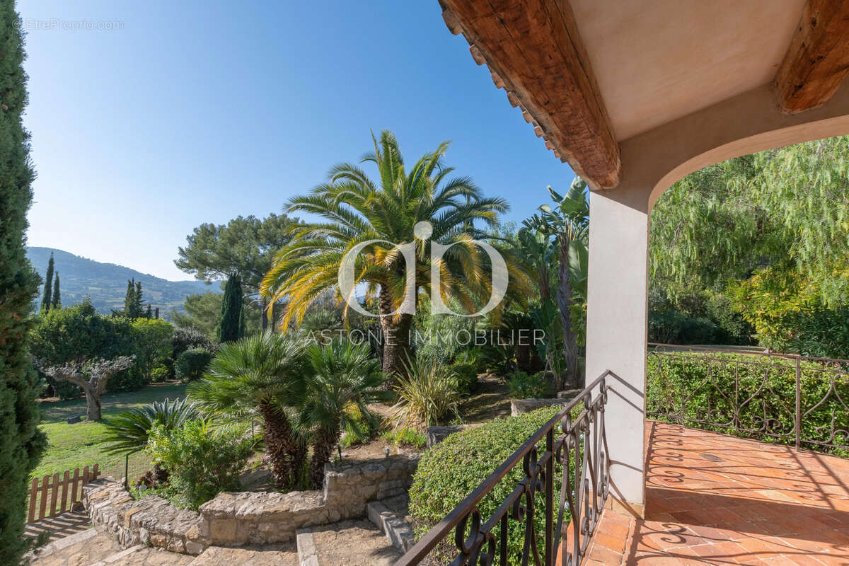 Maison à LA CADIERE-D'AZUR