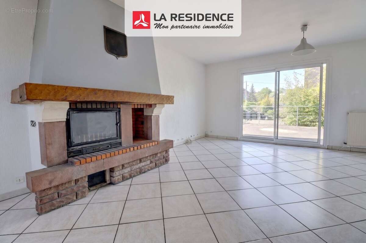 Maison 102 m² à Saint-Pierre-Du-Vauvray  - photo 3