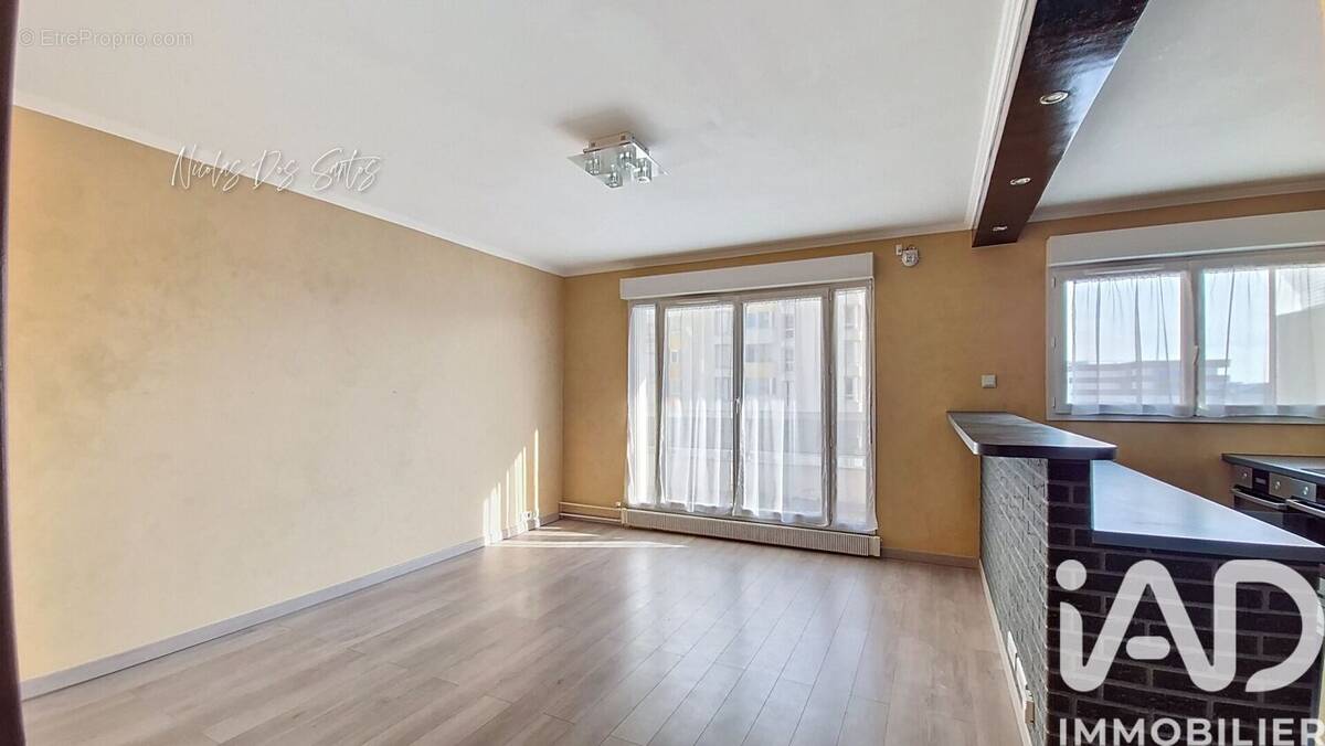 Photo 1 - Appartement à SAINT-DENIS