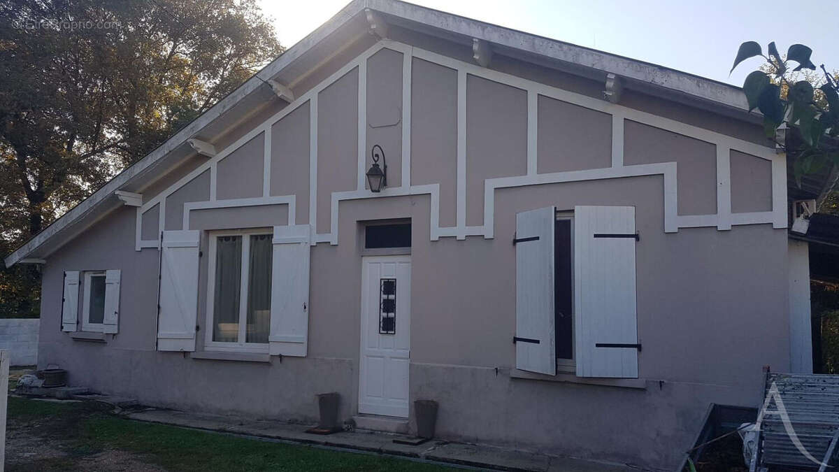 Maison à VILLENAVE-D&#039;ORNON