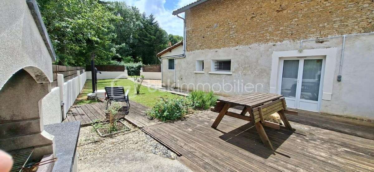 Maison à XAINTRAY