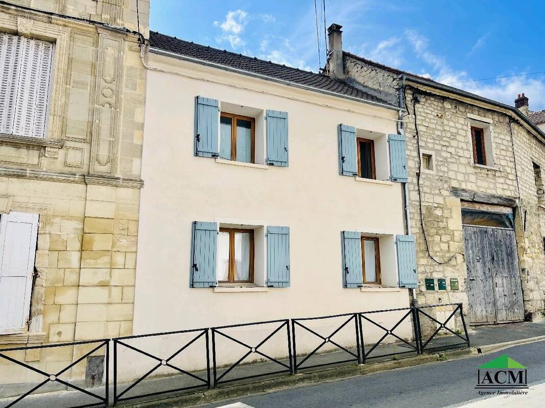 Maison à MERY-SUR-OISE