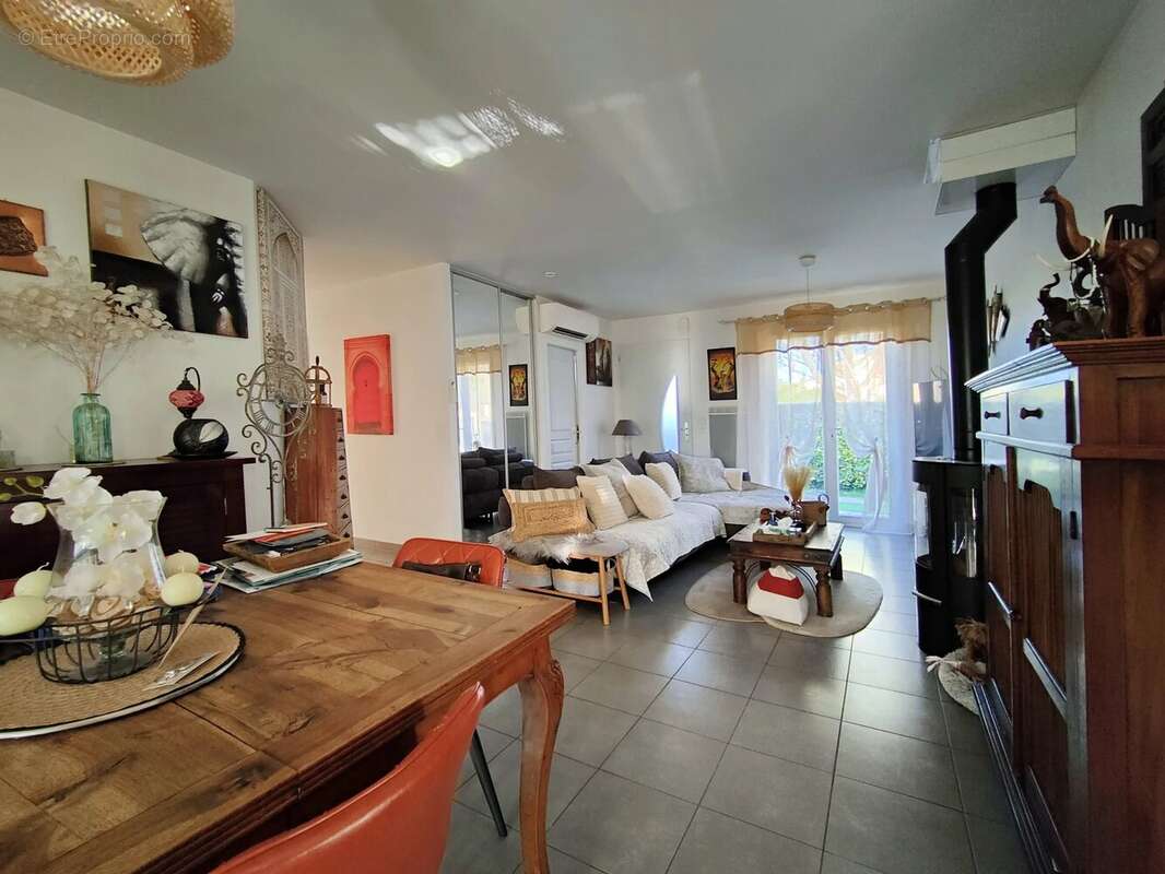 Maison à CASTRES-GIRONDE