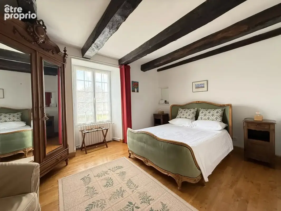 Belle maison de village rénovée avec 5 chambres, dépendances et jardin, située entre Ruffec et Civray - photo 7