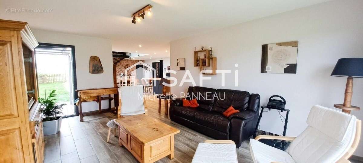Maison 180 m² à Louplande  - photo 3
