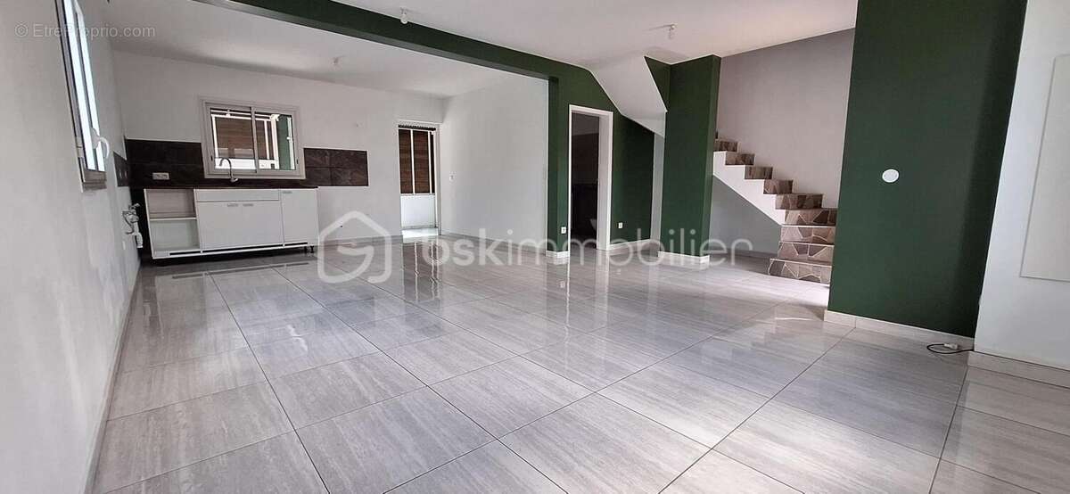 Maison à SAINTE-SUZANNE