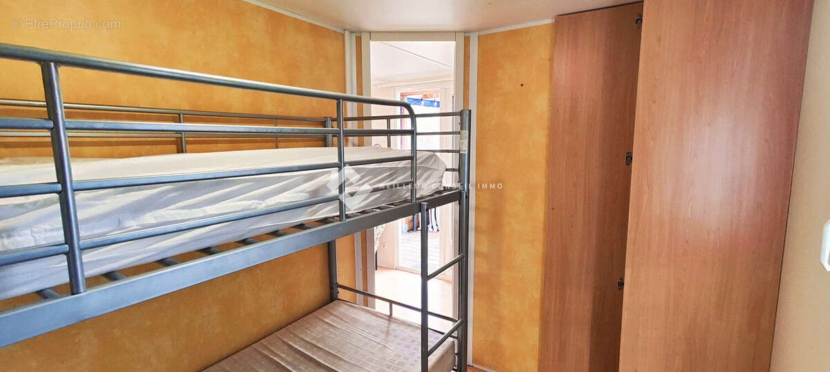 Appartement à CAUREL