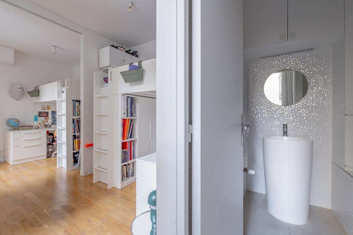 Appartement à PARIS-2E