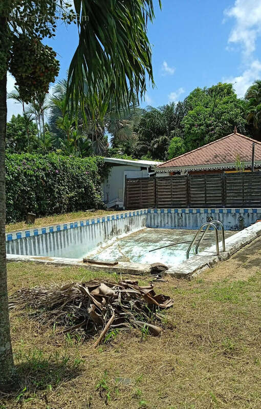 Commerce à FORT-DE-FRANCE