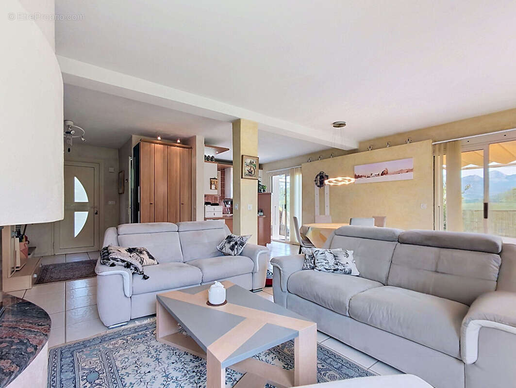 Maison à THORENS-GLIERES