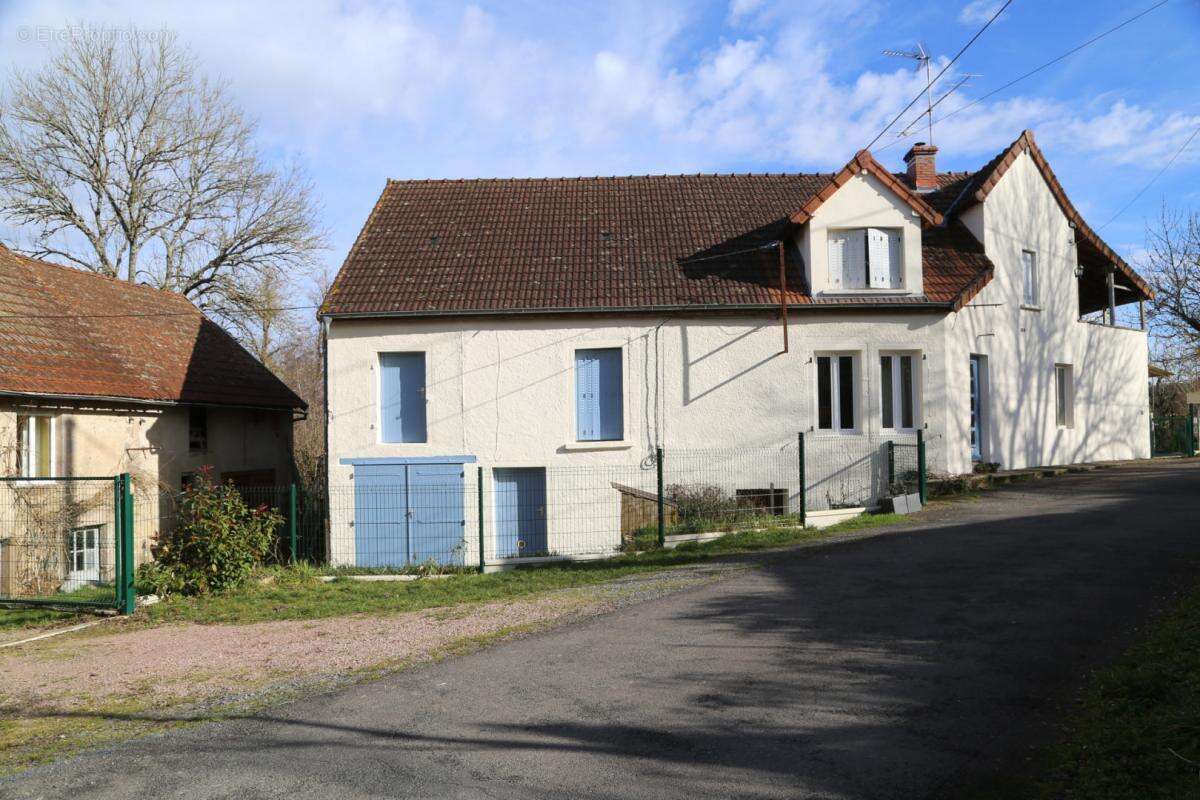Maison à SAINT-NIZIER-SUR-ARROUX