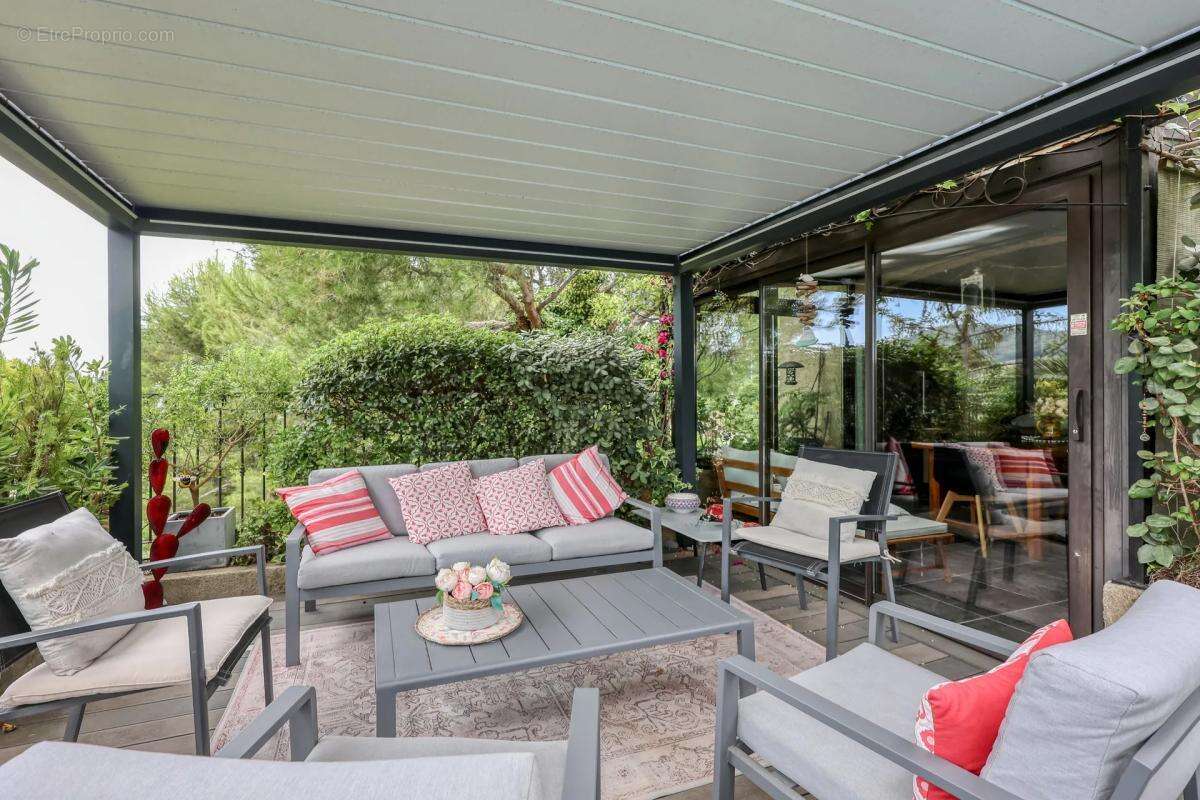 Maison à LA CADIERE-D'AZUR